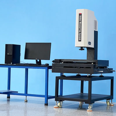 Halbautomatisches Video-Messsystem mit hoher Präzision